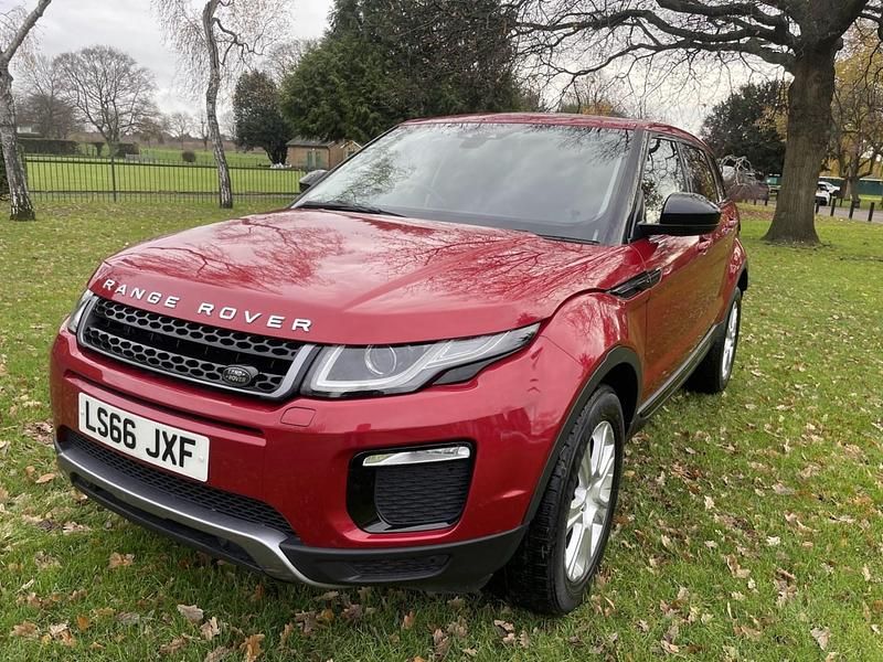Used Land Rover Range Rover evoque SE 150 HP (110 kW) 2016 Red Estate