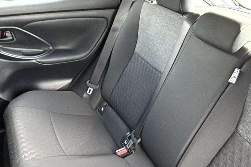 Used Toyota Yaris Hybrid 2022 White Hatchback