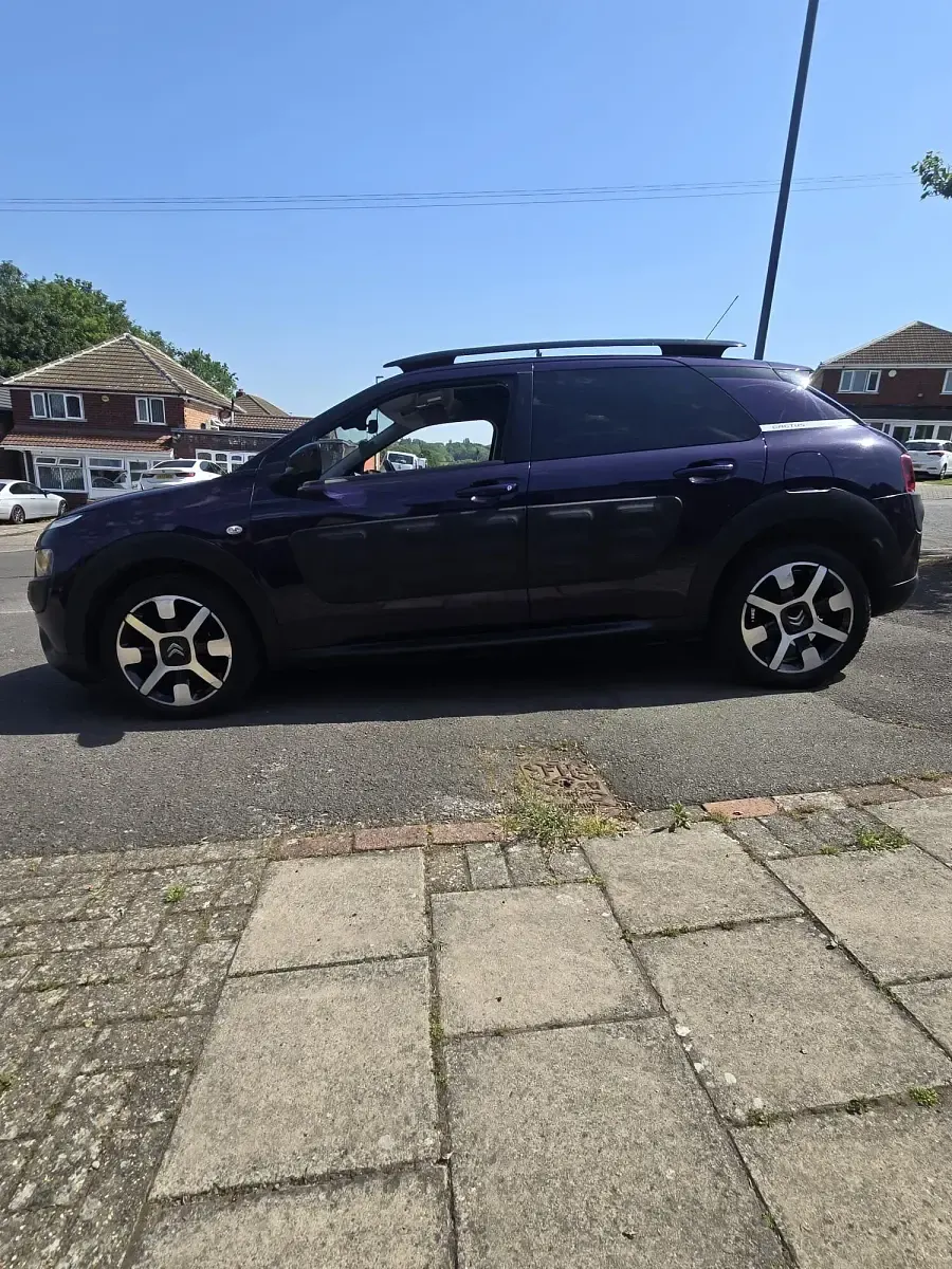 Used Citroën C4 Cactus Flair 2018 Purple Hatchback