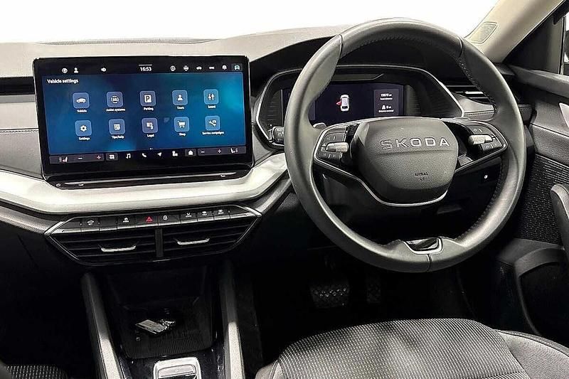 Used Skoda Octavia SE Technology 113 HP (83 kW) 2025 Black magic pearl effect Estate