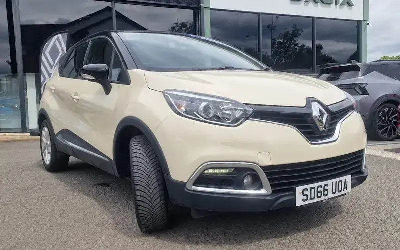 Second-hand Renault Captur Dynamique 90 CP (66 kW) 2016 SUV