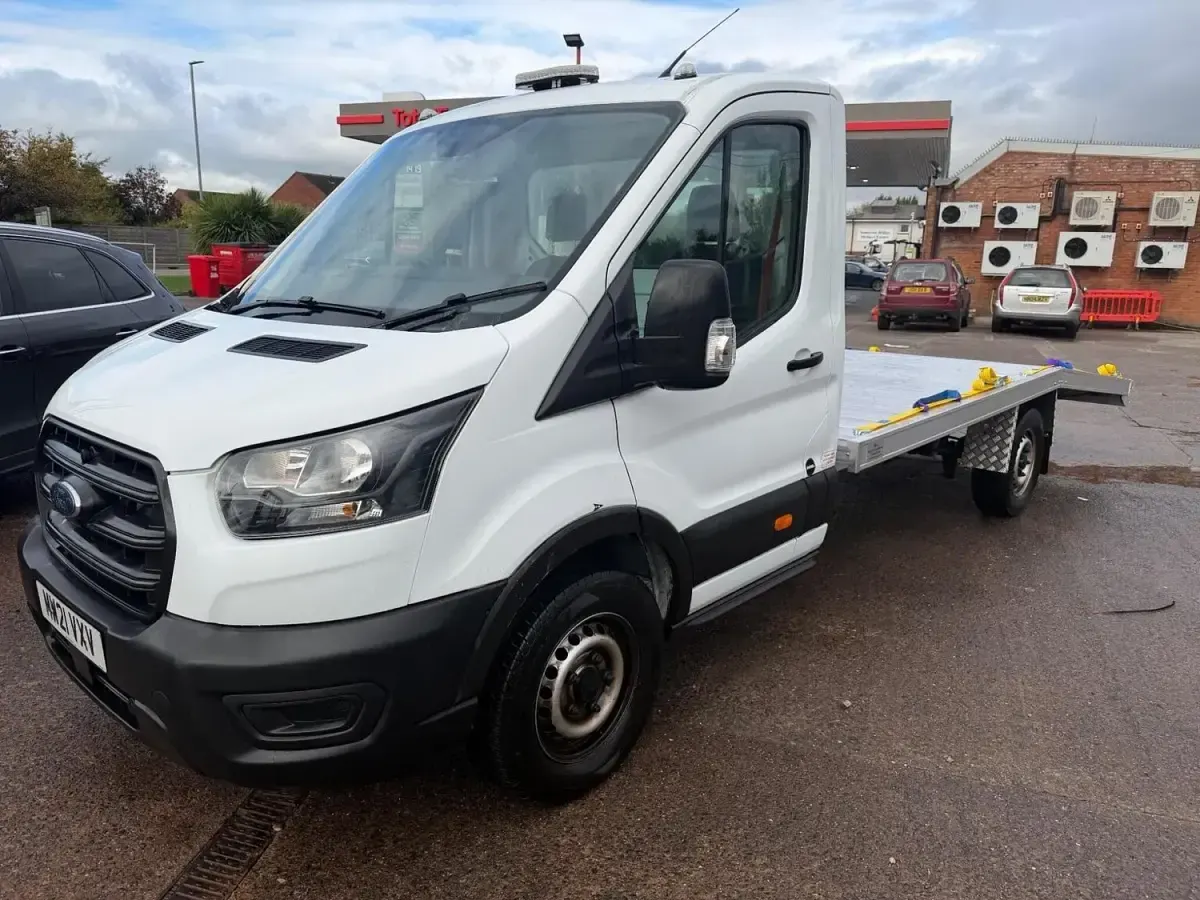 Second-hand Ford Transit 130 CP (95 kW) 2021 Alb Cabrio