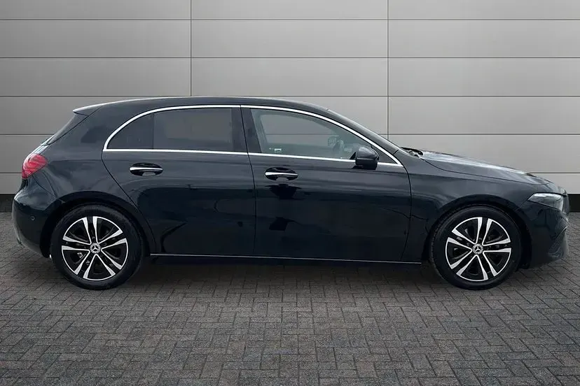Used Mercedes A180 Executive 148 HP (108 kW) 2025 Black Hatchback