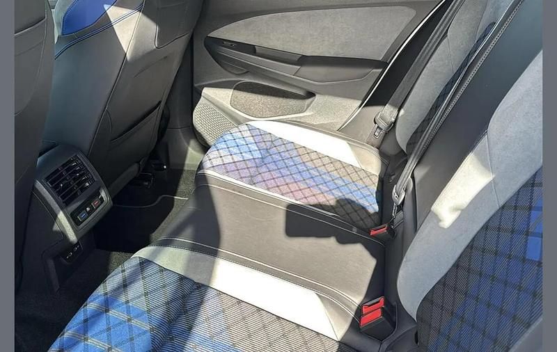 Used VW Golf VIII R 315 HP (231 kW) 2021 White Hatchback