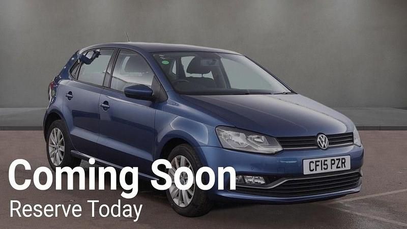 Used VW Polo SE 90 HP (66 kW) 2015 Blue Hatchback