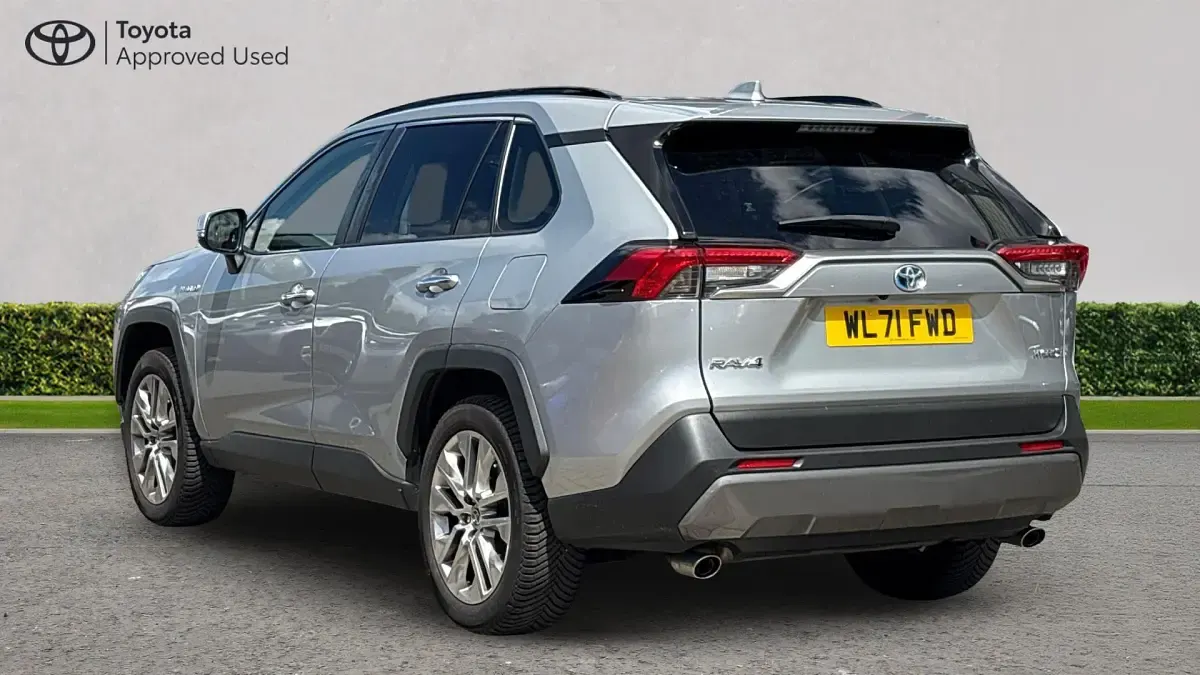 Used Toyota RAV4 Hybrid 218 HP (160 kW) 2022 Silver blade SUV