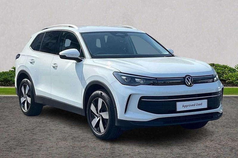 White Used 2025 VW Tiguan Match SUV | £31,819 (Expensive) - Image 1/4