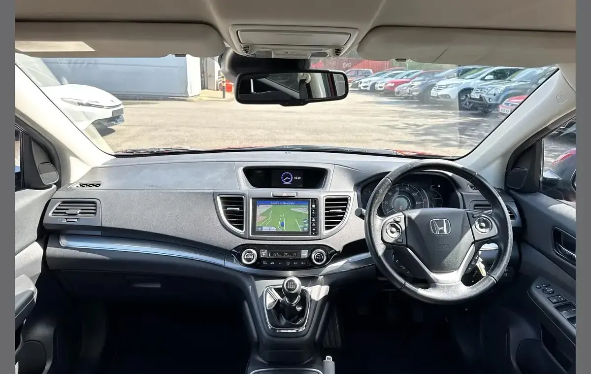 Used Honda CR-V SE Plus 117 HP (86 kW) 2017 Red SUV