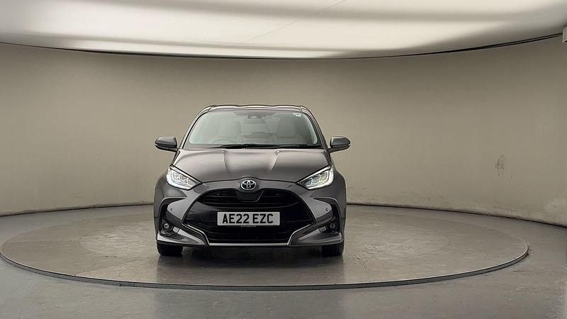 Used Toyota Yaris Hybrid 116 HP (85 kW) 2022 Magnetic grey Hatchback