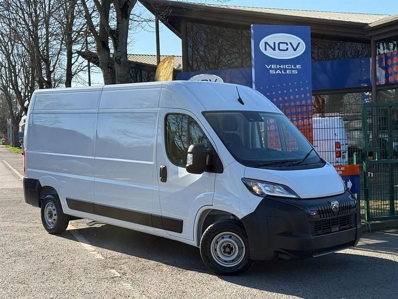 New Peugeot Boxer 2025 White Van
