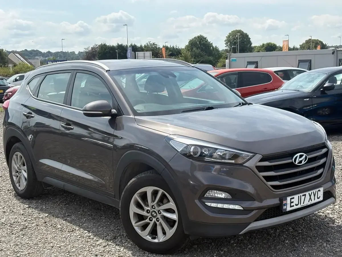 Used Hyundai Tucson SE 177 HP (130 kW) 2017 Grey SUV