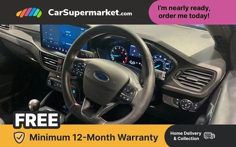 Used Ford Focus ST-Line 125 HP (91 kW) 2024 Blue Hatchback