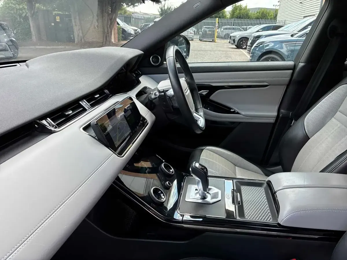 Used Land Rover Range Rover evoque HSE Dynamic 2020 Black SUV
