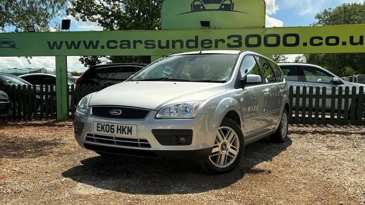 Used Ford Focus Ghia 145 HP (106 kW) 2006 Silver Estate