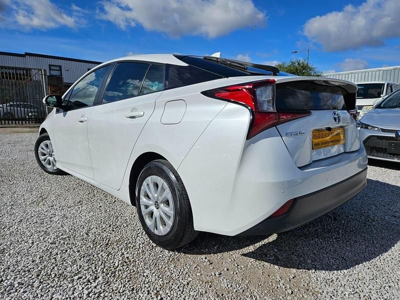 Used Toyota Prius Business Edition 2026 White Hatchback