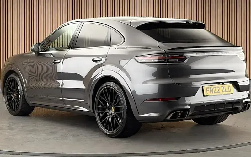Used Porsche Cayenne Turbo 551 HP (405 kW) 2022 Quartzite grey SUV