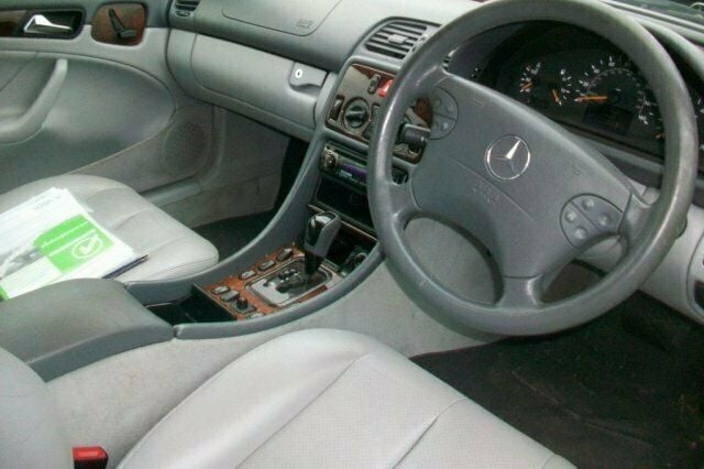 Used Mercedes CLK230 Avantgarde 197 HP (144 kW) 2002 Coupe