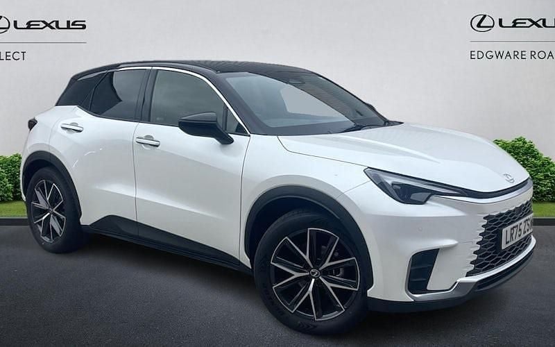 Used 2025 Lexus LBX SUV | £34,990 (A bit pricey) - Image 1/4