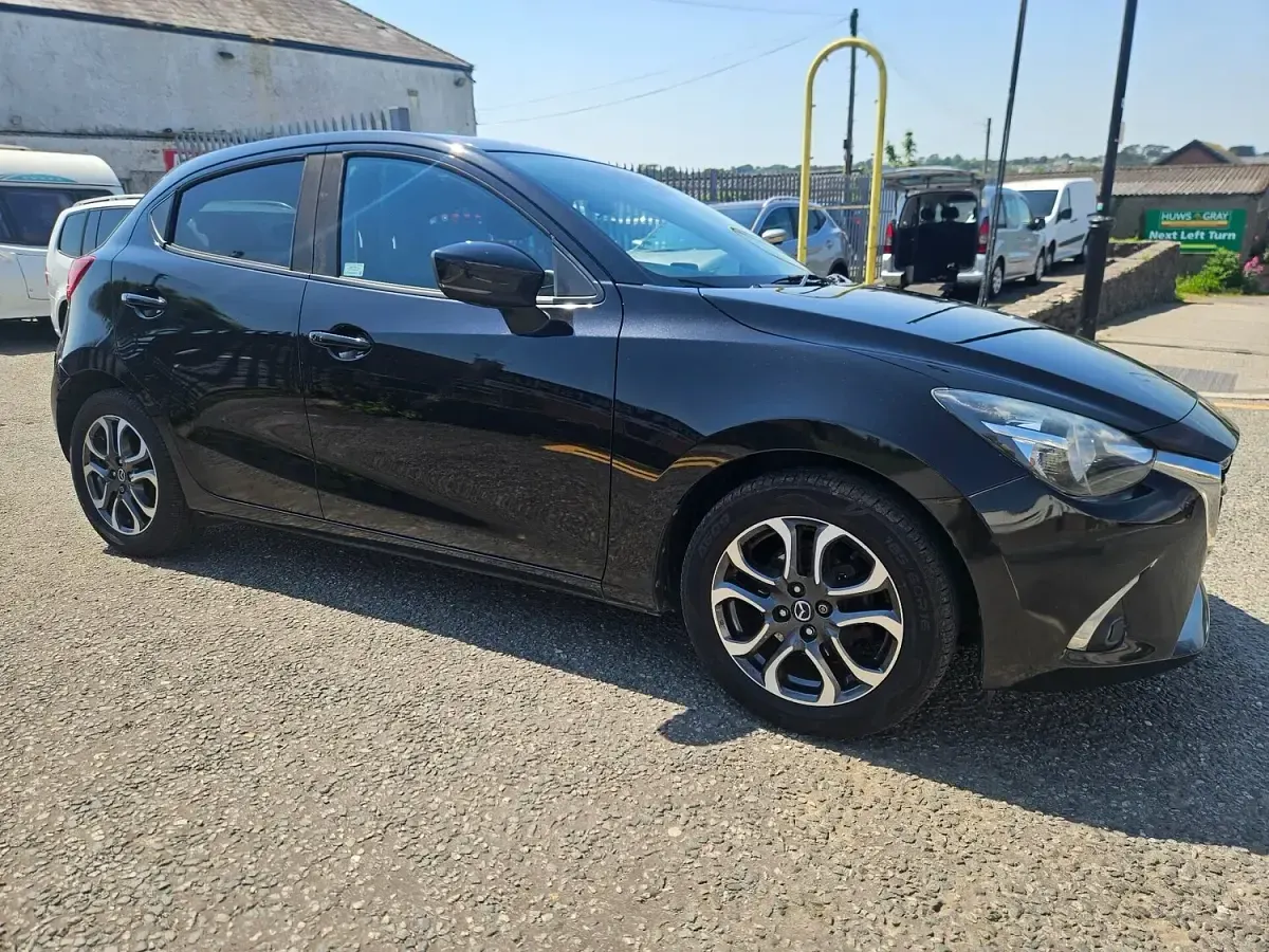 Used Mazda 2 Inclusive 90 HP (66 kW) 2017 Black Hatchback