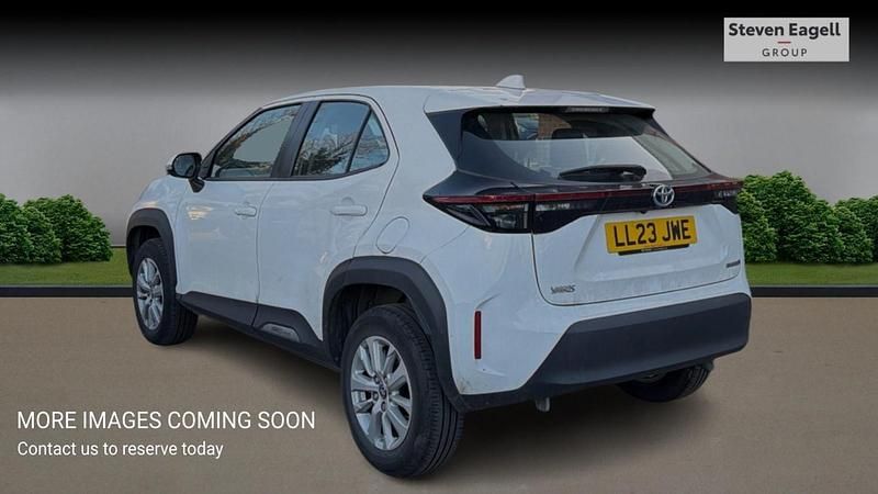 Used Toyota Yaris Hybrid 2023 White Hatchback