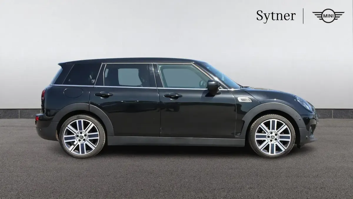 Used Mini Cooper Clubman Exclusive 134 HP (98 kW) 2022 Black Estate