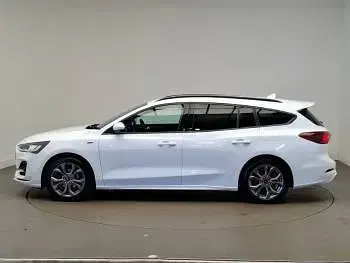 Used Ford Focus ST-Line 125 HP (91 kW) 2022 White Estate