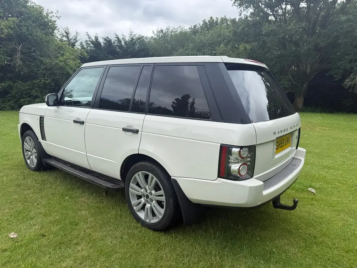 Used Land Rover Range Rover Autobiography 267 HP (196 kW) 2009 White SUV