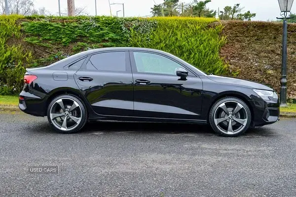 Begagnad Audi A3 Sport 150 HK (110 kW) 2022 Svart Sedan