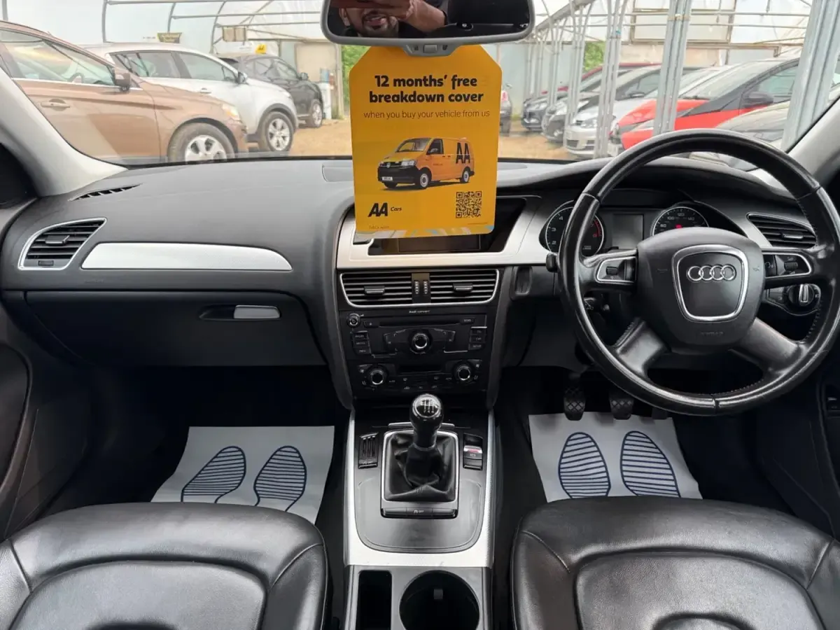 Usado Audi A4 211 CV (155 kW) 2012 Negro Berlina