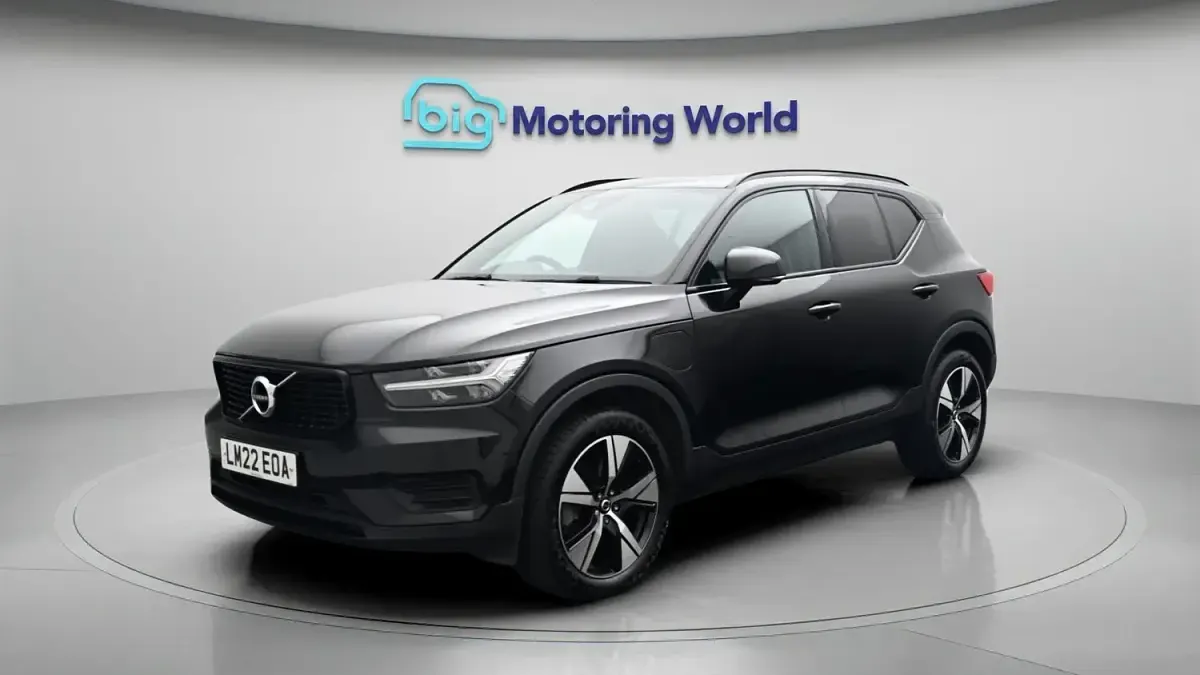 Used Volvo XC40 R-Design 258 HP (189 kW) 2022 Black SUV