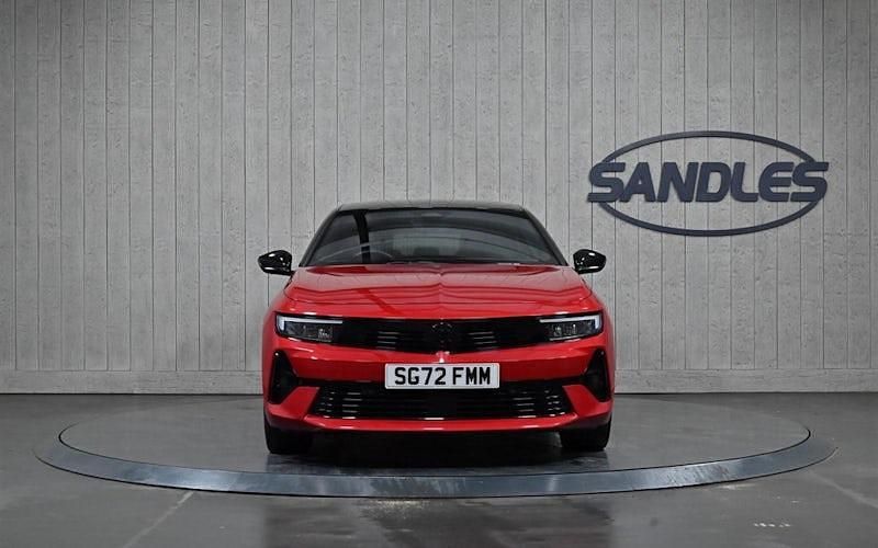 Used Vauxhall Astra GS Line 181 HP (133 kW) 2022 Red Hatchback