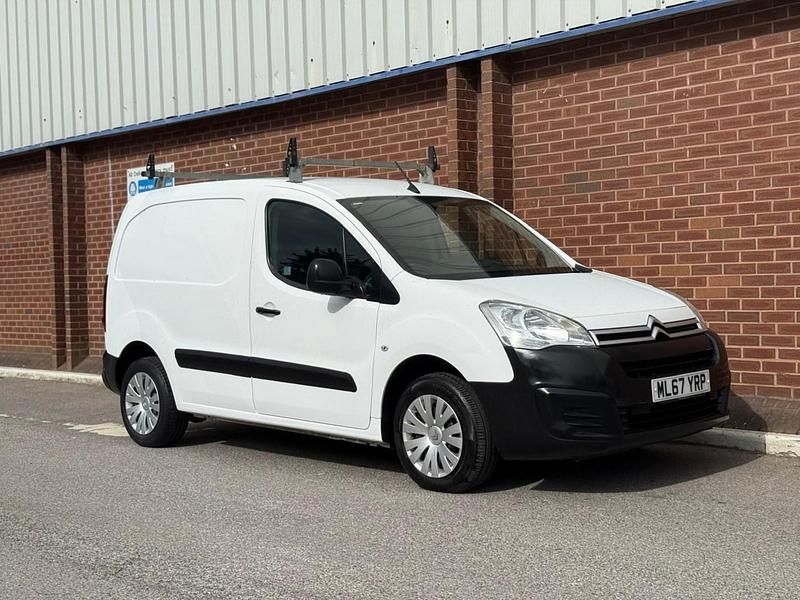 Usado Citroën Berlingo 100 CV (73 kW) 2017 Blanco Monovolumen