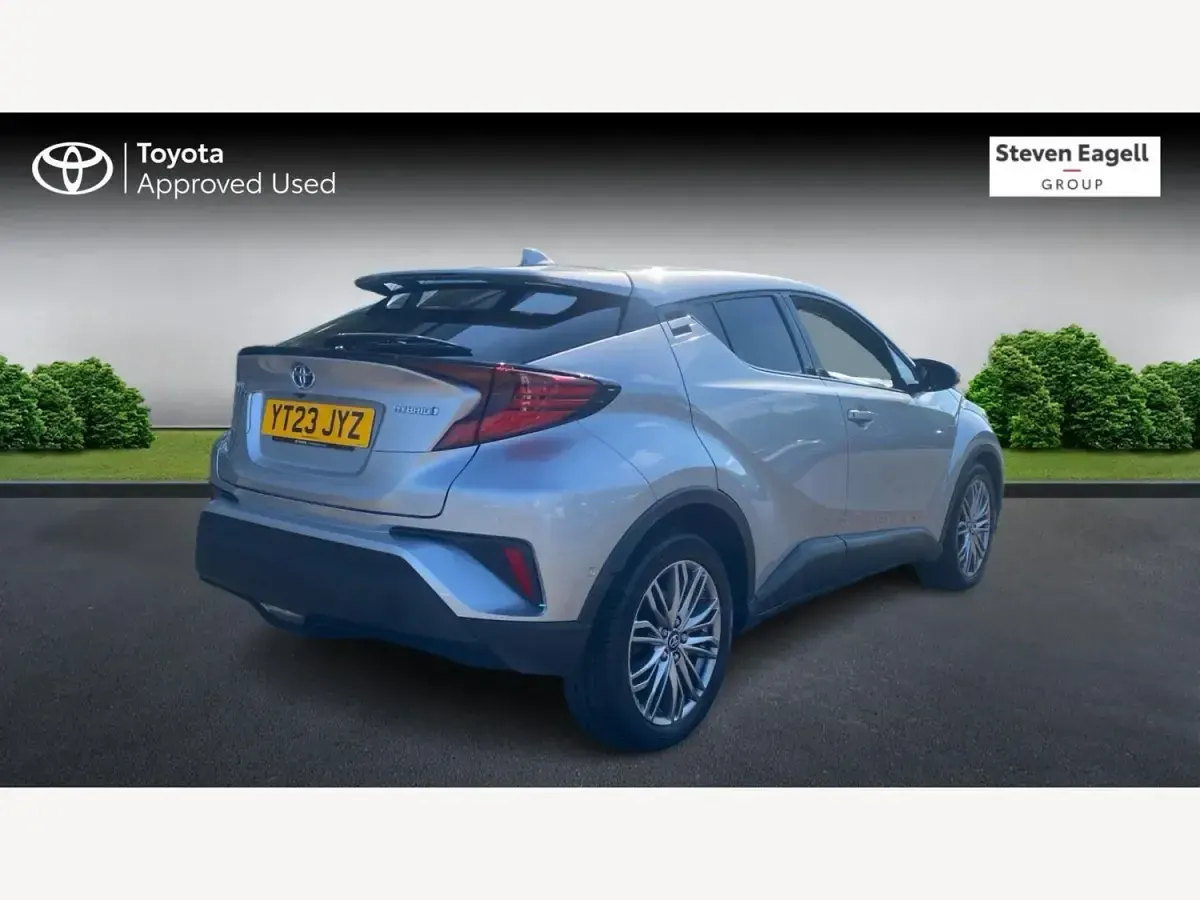 Używany Toyota C-HR 2023 Srebrny SUV