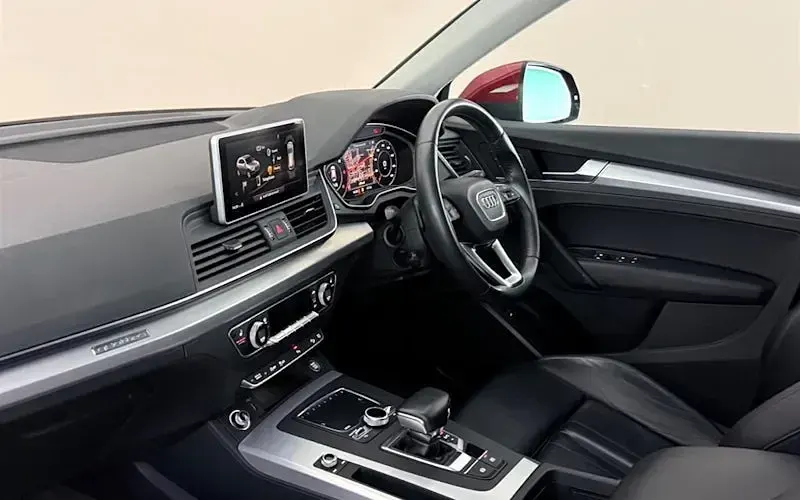 Used Audi Q5 Sport 190 HP (139 kW) 2019 Red SUV