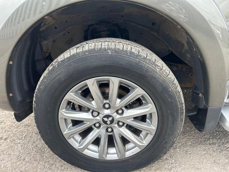 Used Mitsubishi L200 Warrior 181 HP (133 kW) 2019 Green Pickup