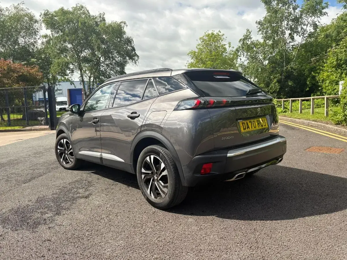Used Peugeot 2008 Allure 129 HP (94 kW) 2020 Grey SUV
