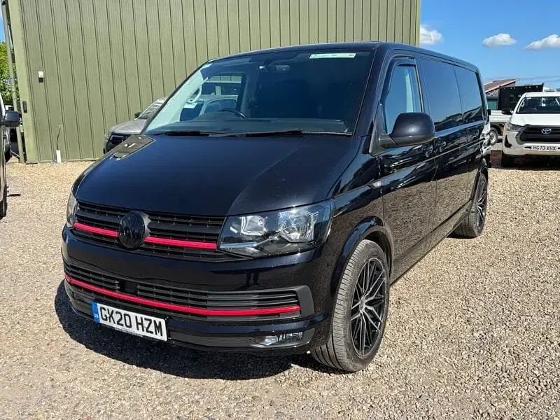 Second-hand VW Transporter Highline 150 CP (110 kW) 2019 Negru Van