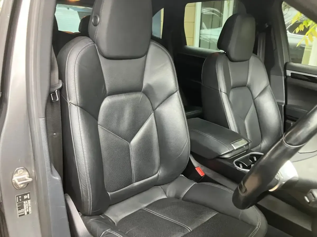 Używany Porsche Cayenne 245 KM (180 kW) 2013 Szary SUV