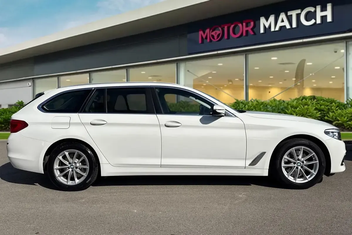 Gebraucht BMW 520 Comfort Edition 2020 Weiß Kombi