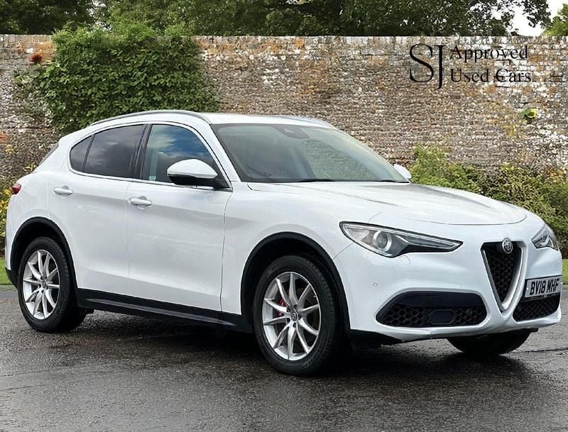 White Used 2018 Alfa Romeo Stelvio Edizione Speciale SUV | £15,990 (Fair price) - Image 1/4
