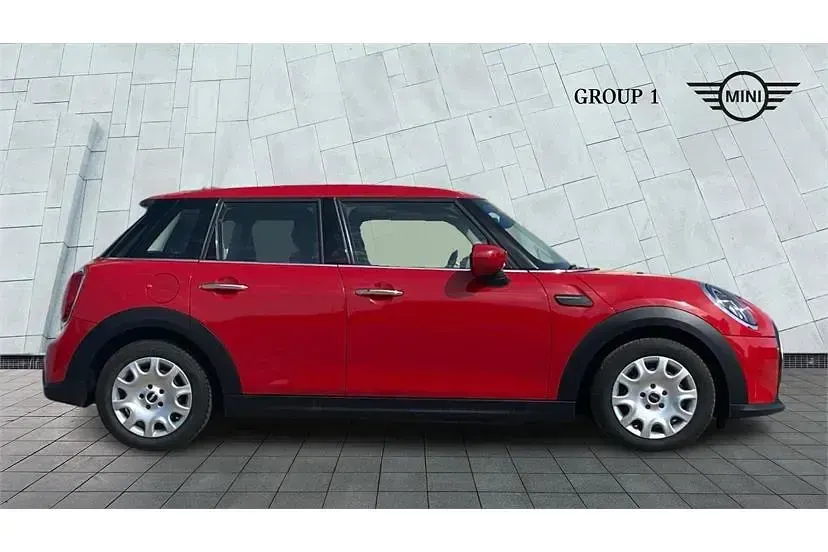 Used Mini ONE Classic 102 HP (75 kW) 2022 Red Hatchback