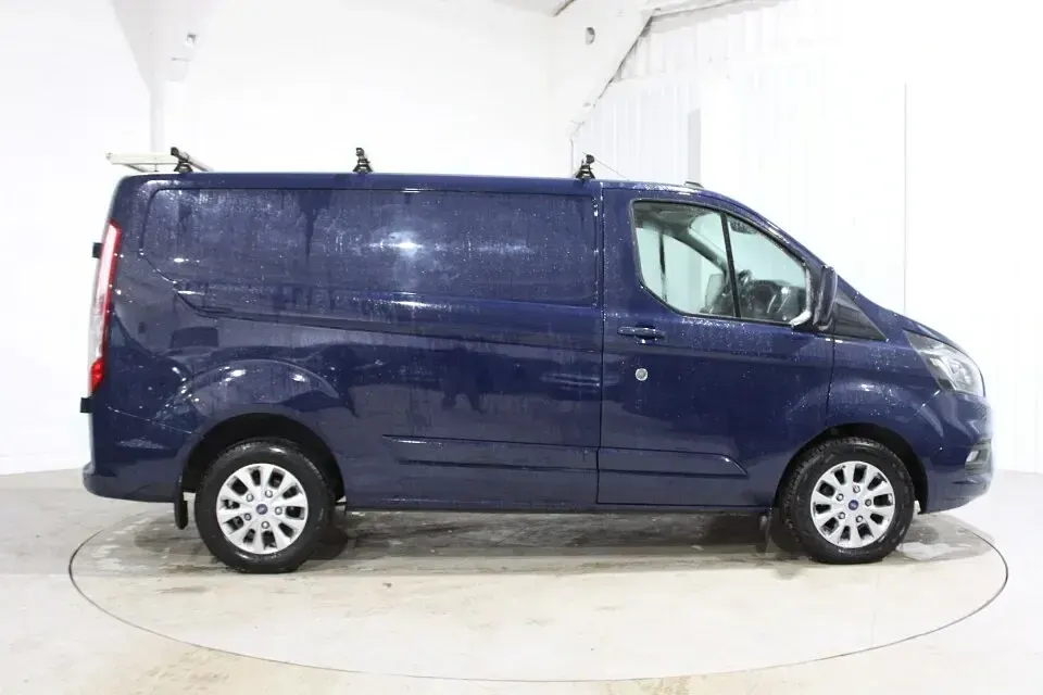 Used Ford Transit Custom Limited 130 HP (95 kW) 2022 Blue Van