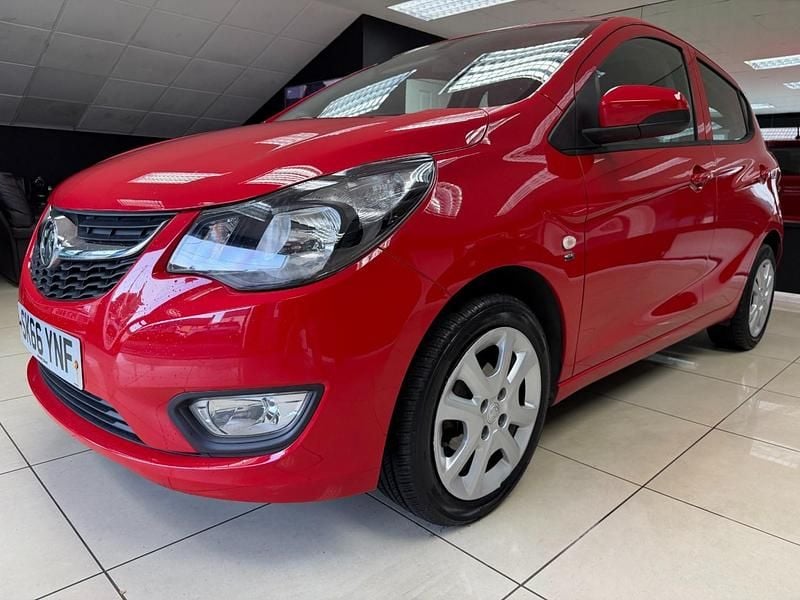 Used Vauxhall Viva 75 HP (55 kW) 2015 Red Hatchback