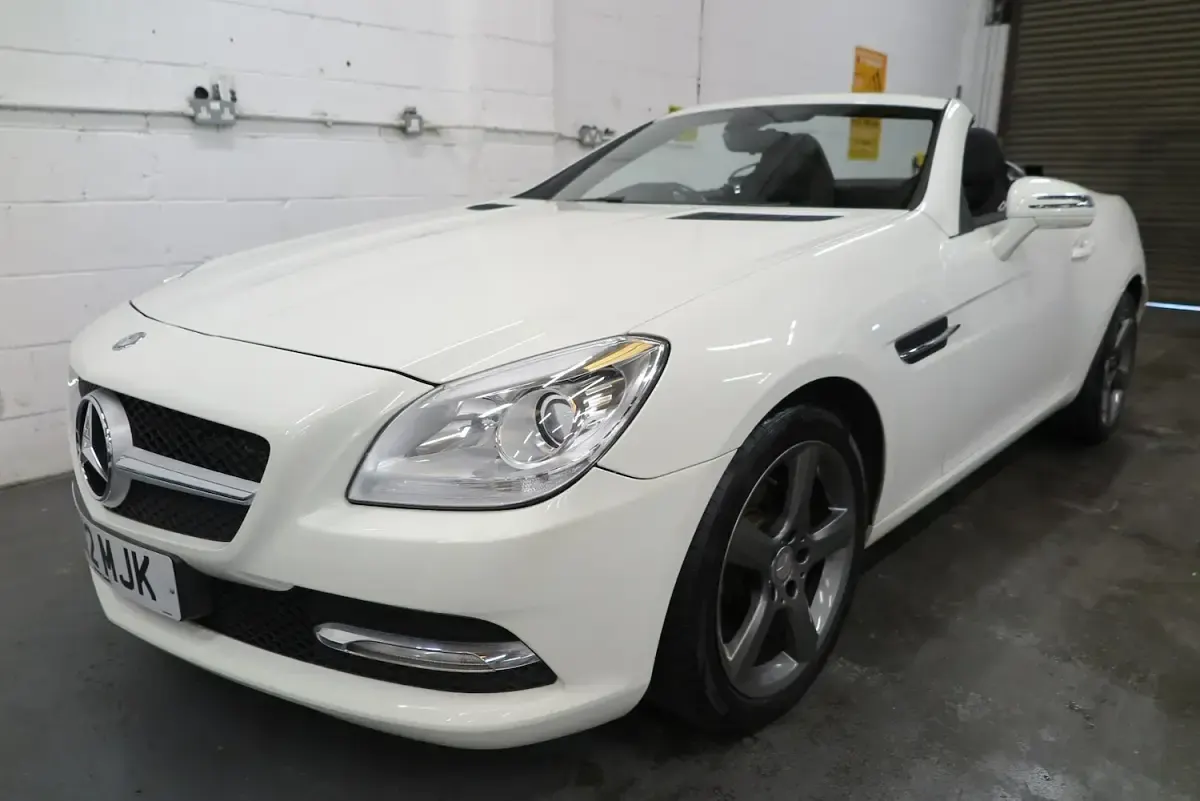 Used Mercedes SLK250 204 HP (150 kW) 2012 White Cabriolet