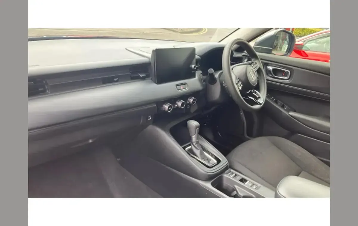 Used Honda HR-V Elegance 131 HP (96 kW) 2023 Grey SUV
