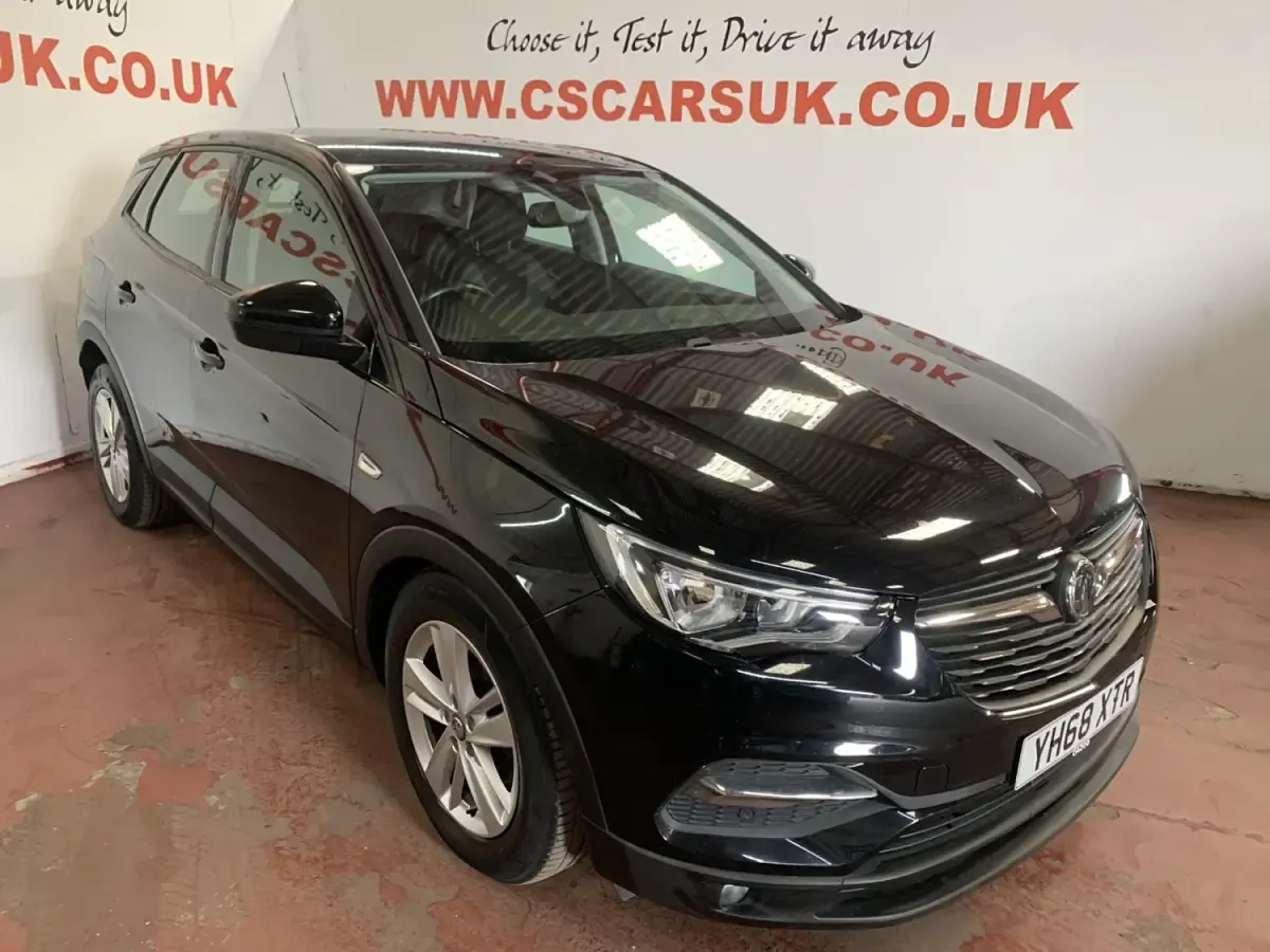 Second-hand Vauxhall Grandland X 130 CP (95 kW) 2018 Negru SUV