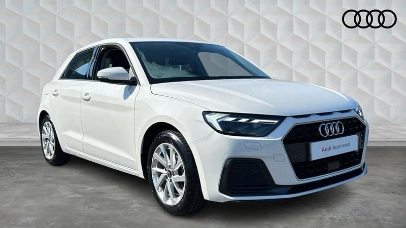 Used Audi A1 Sportback Sport 110 HP (80 kW) 2022 White Hatchback