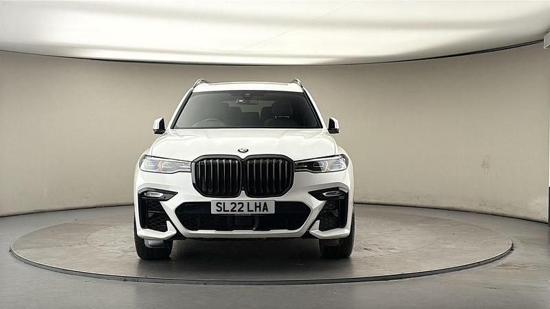 Used BMW X7 M Sport 340 HP (250 kW) 2021 Mineral white SUV