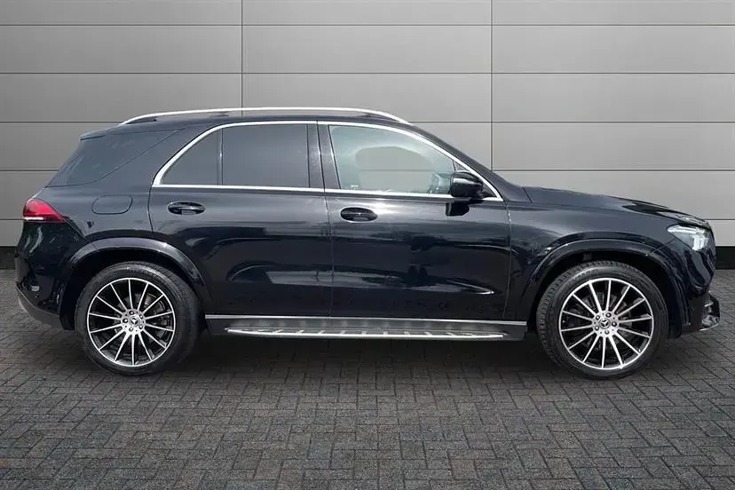Used Mercedes GLE400 AMG line 330 HP (242 kW) 2023 Black Estate