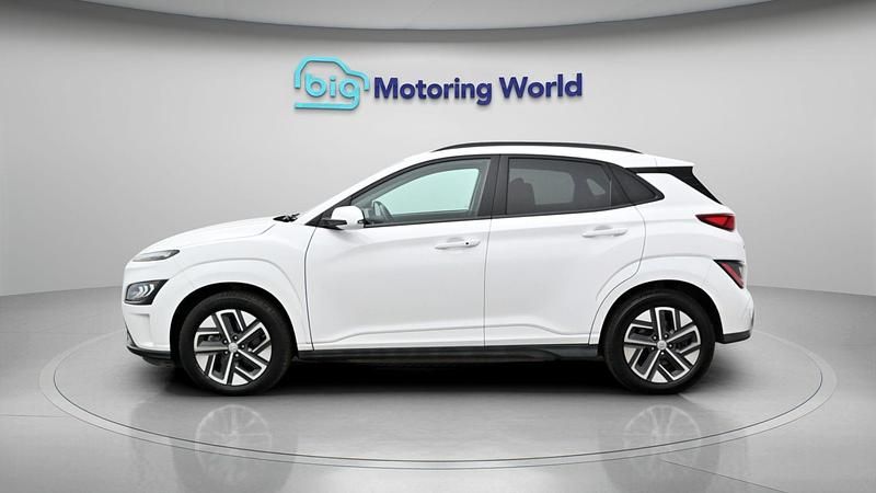 Used Hyundai Kona Premium 150 kW (204 HP) 2022 White SUV